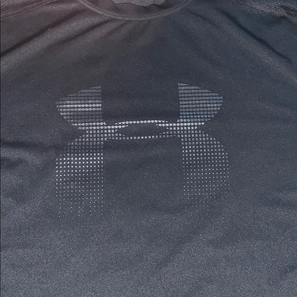 Under Armour Black T-Shirt - Picture 2 of 4